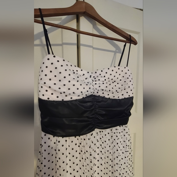 Le chateau polk dot dress - Picture 2 of 4